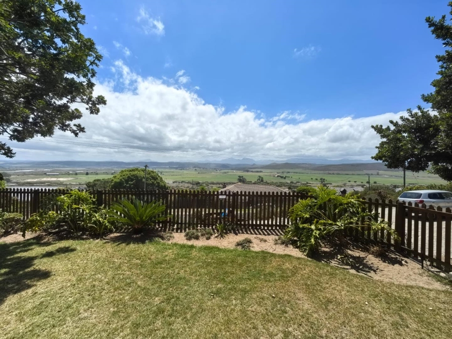 3 Bedroom Property for Sale in Fraaiuitsig Western Cape